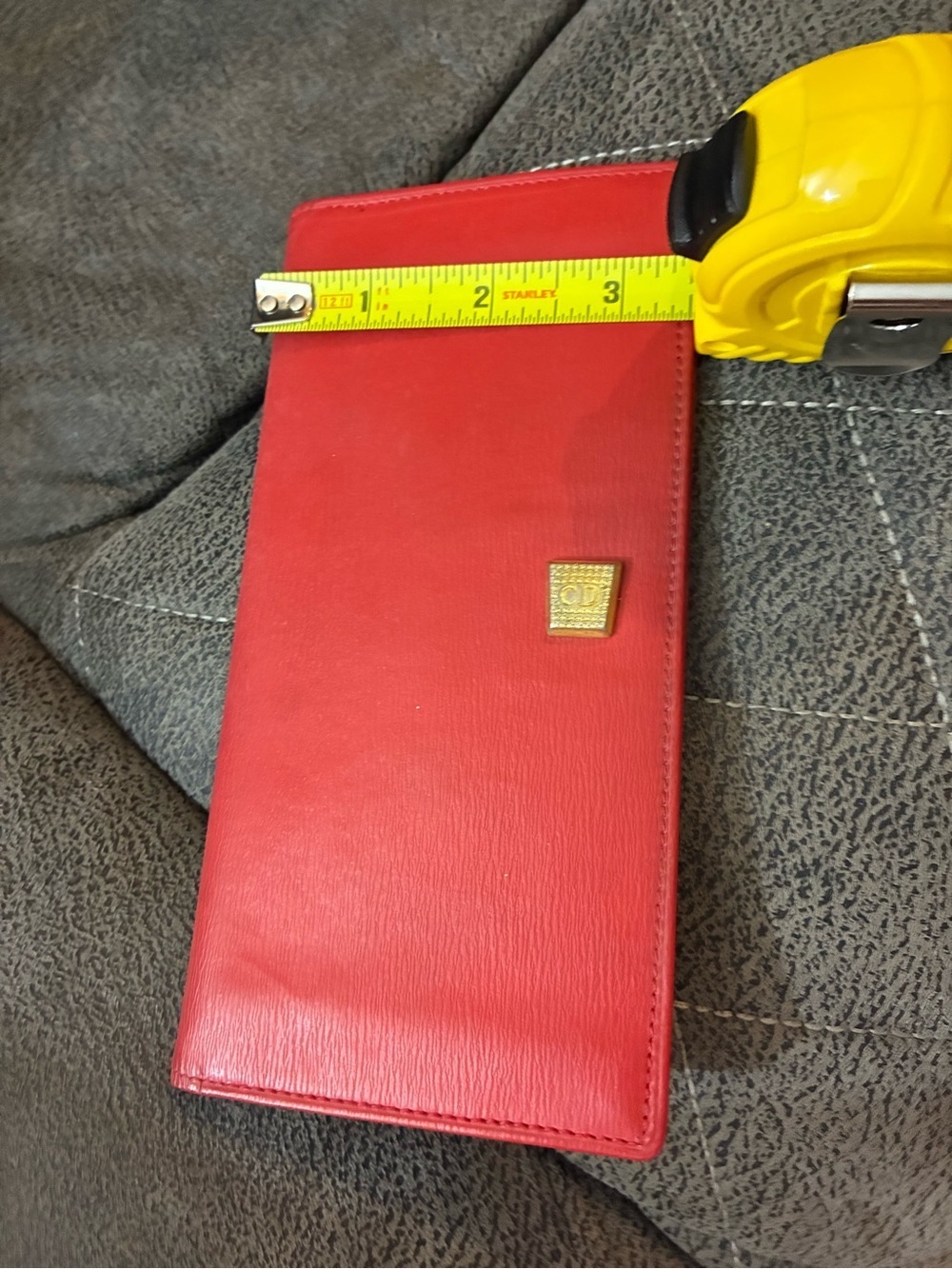 Christian Dior Red Leather Clutch Wallet with Gold Accent - Picture 4 of 5